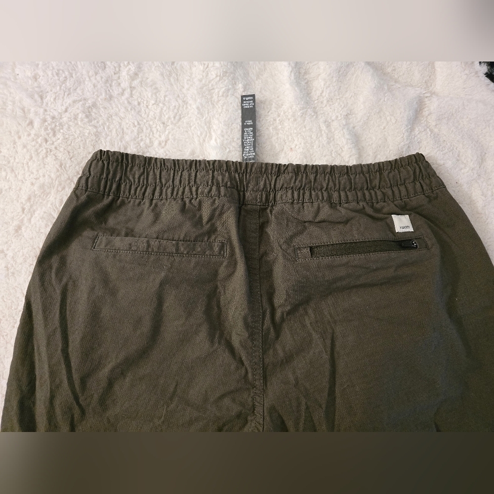 Vuori Olive Green Style  Cargo Pants with Everyday Comfort - Picture 12 of 12
